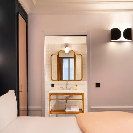 Louvre Montana Hotel 4*