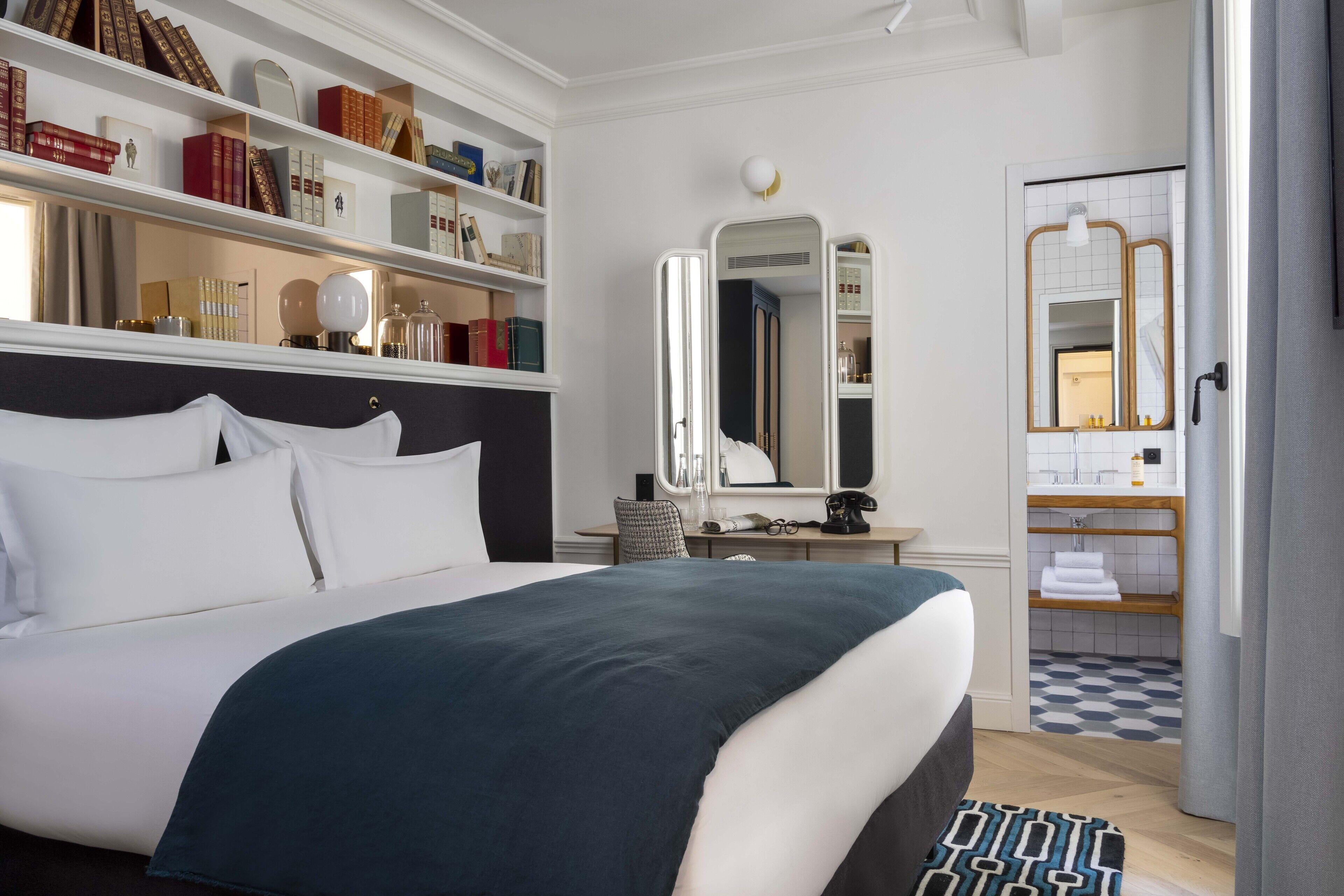Louvre Montana Hotel 4*
