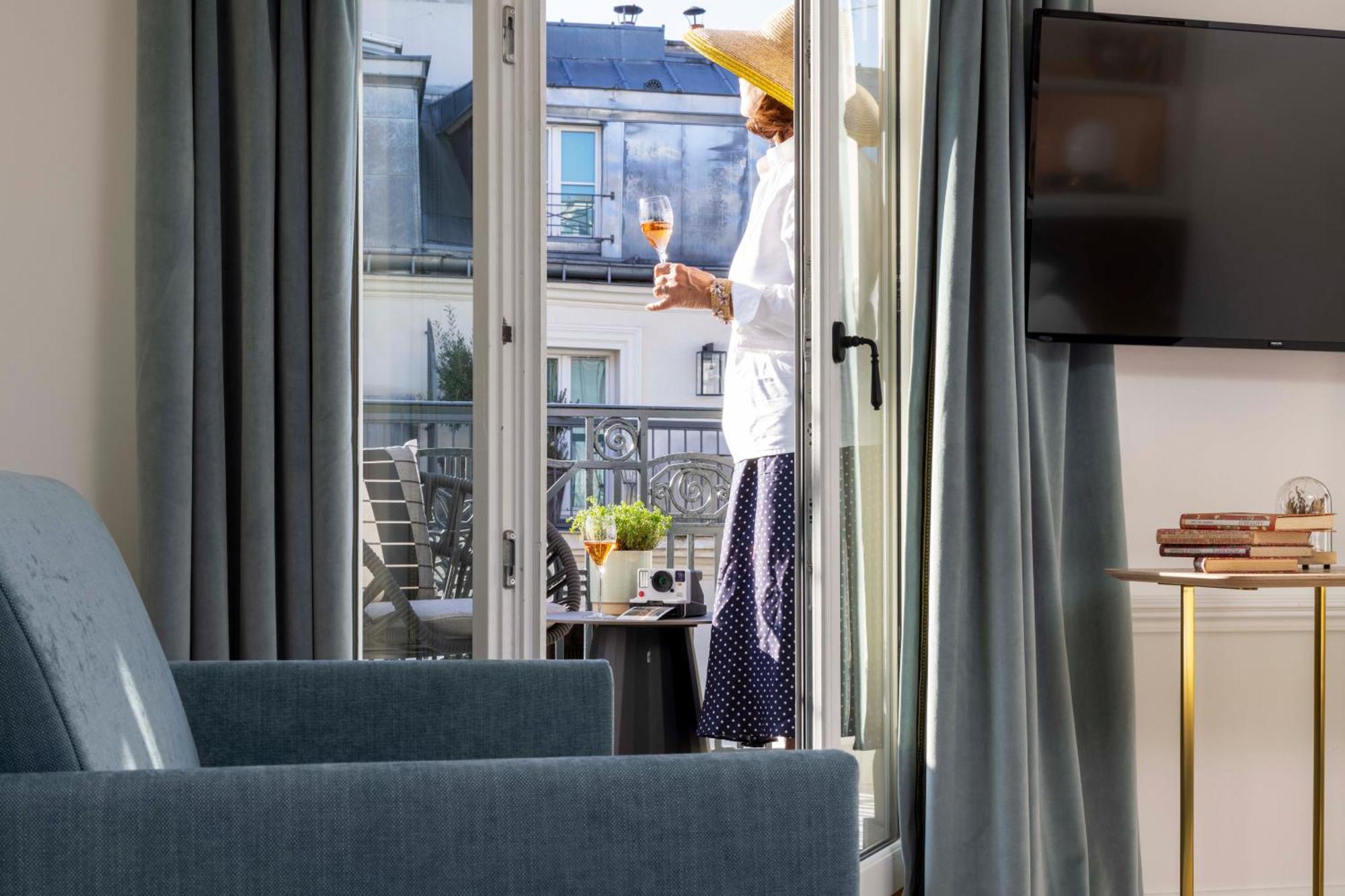 Louvre Montana Hotel 4*