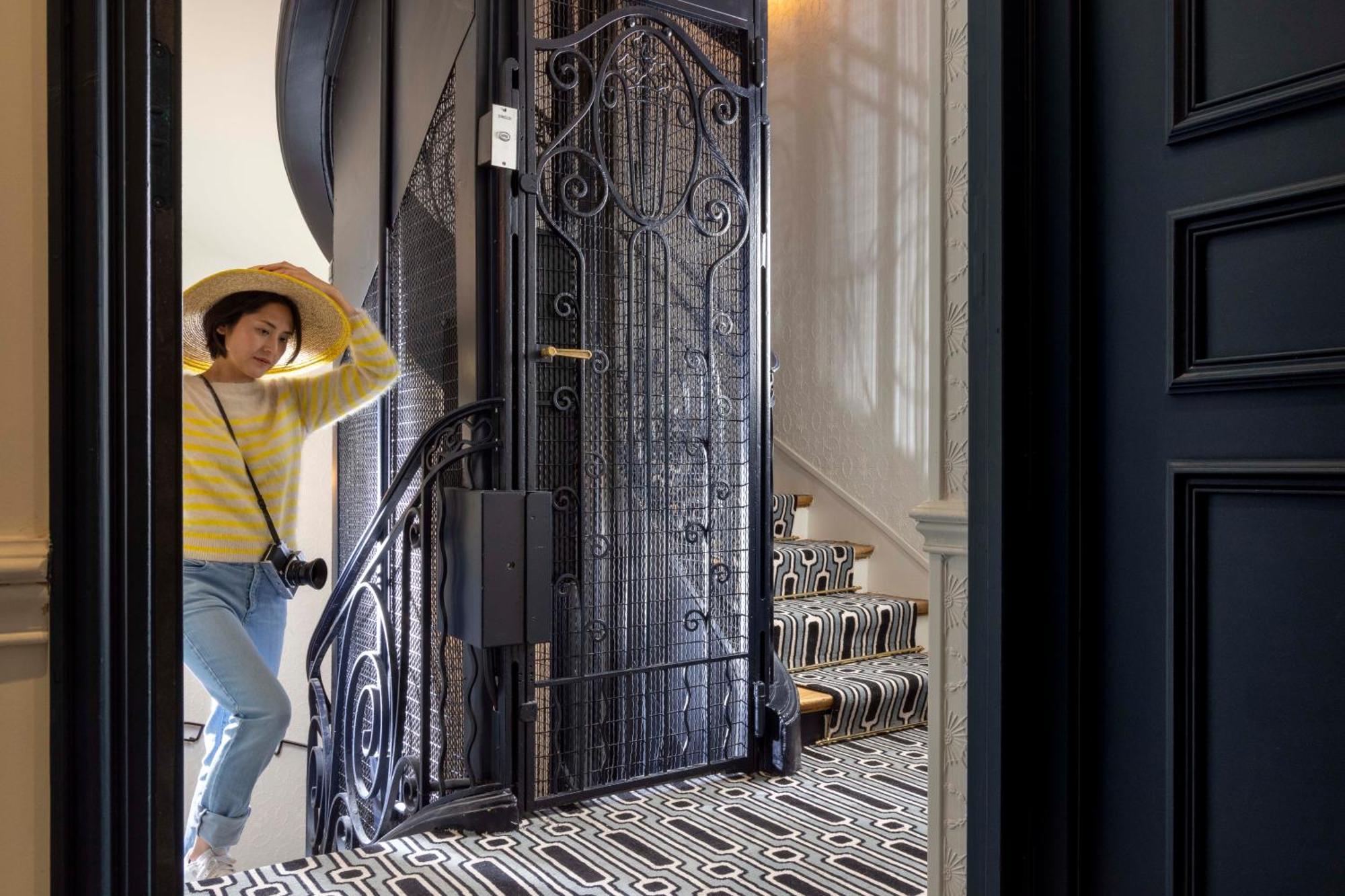 Louvre Montana Hotel 4*