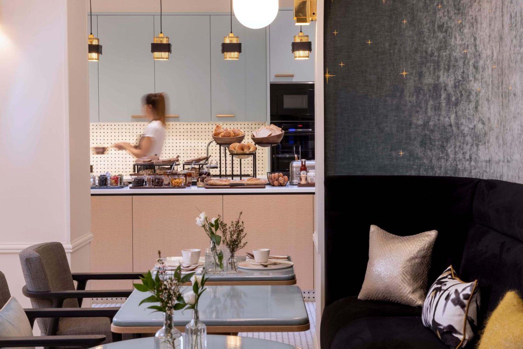 Louvre Montana Hotel